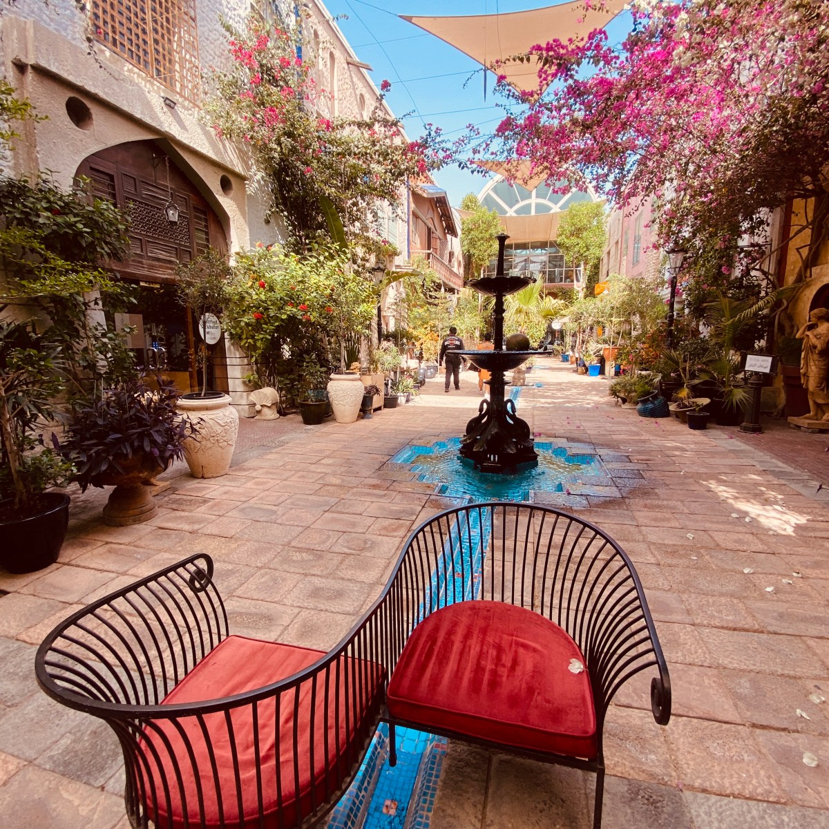 „Courtyard“ Bummeln…   